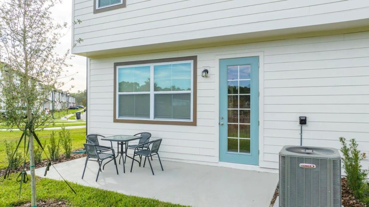 Charming 3bd Close To At Enclaves At Festival 745 * Davenport